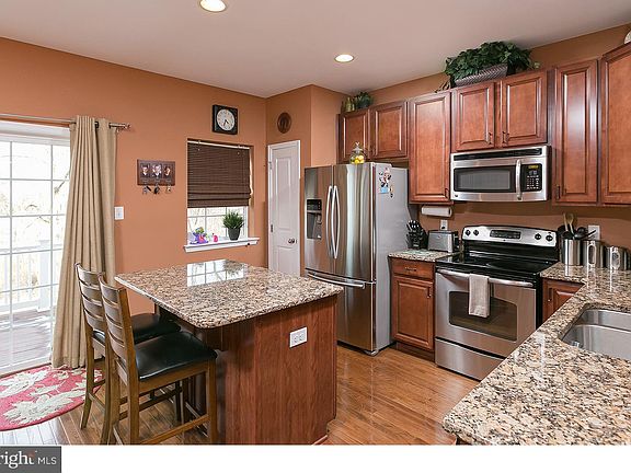 4th image of 318 Dogwood Dr #318