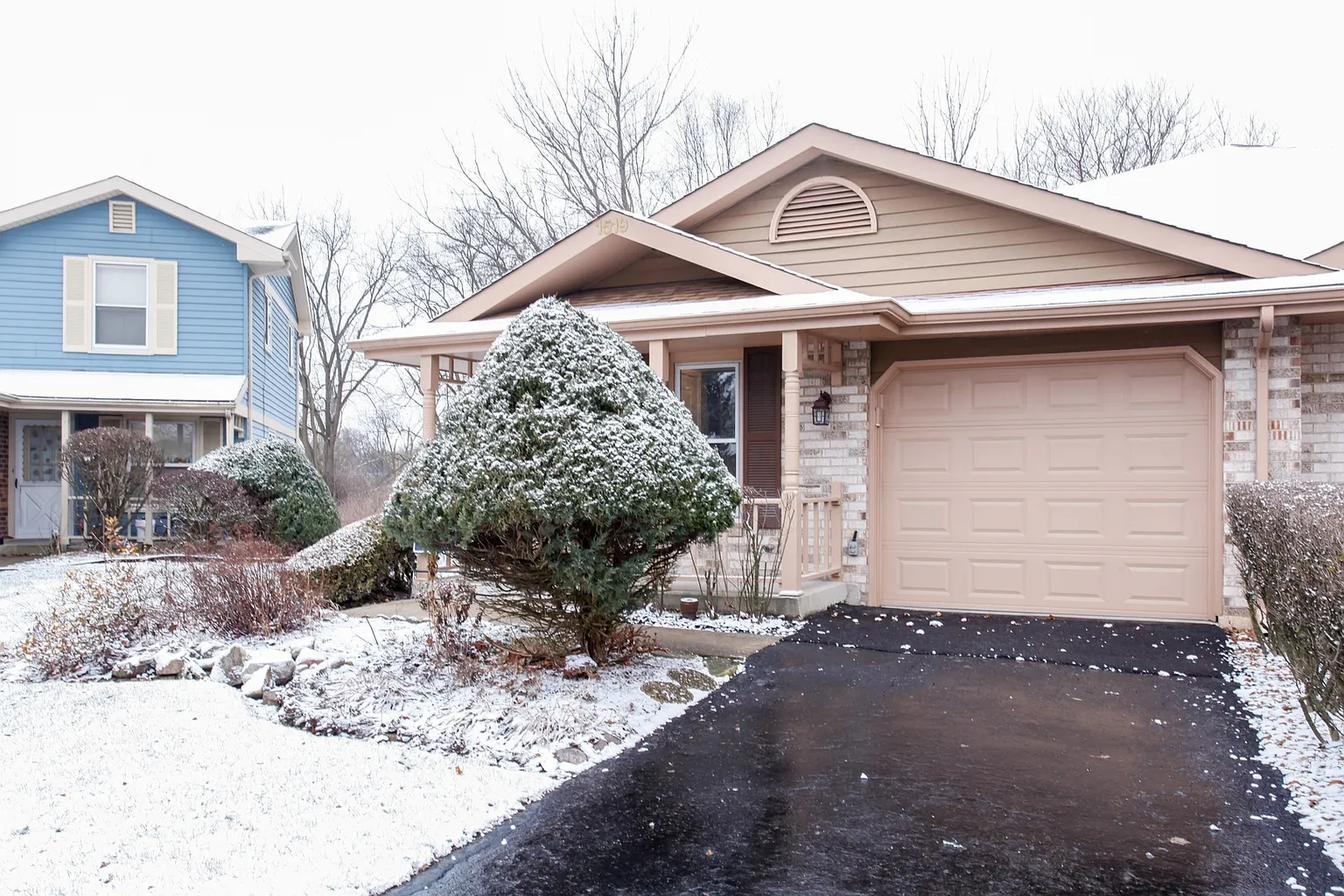 1519 Lighthouse Dr photo 1