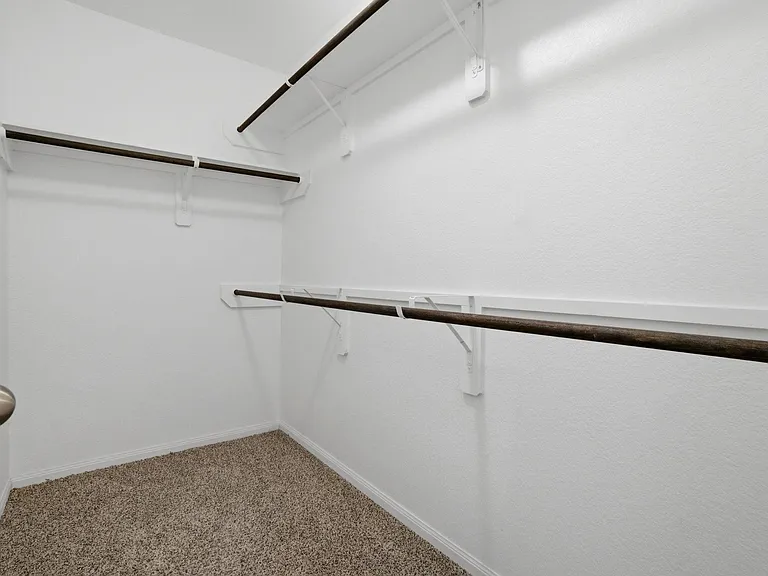 22210 Great Royal Ln — Photo 19