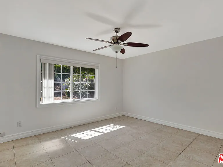 6421 Franrivers Ave — Photo 22
