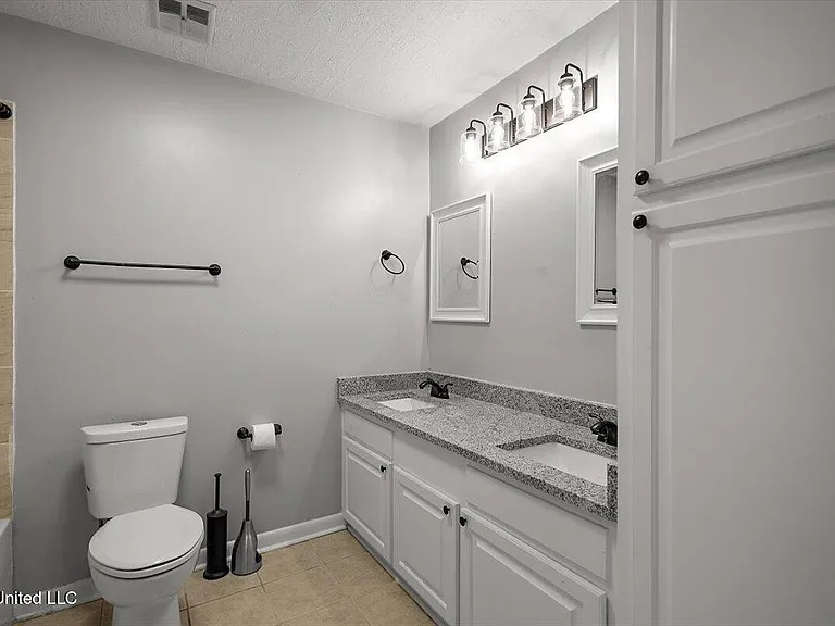 36 Pebble Hill Dr — Photo 19