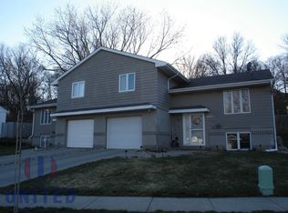 2871 S Saint Marys St, Sioux City, IA 51106