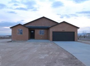 526 E Chaunsey Dr, Pueblo West, CO 81007