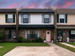 5733 Dewsbury Ln, North Charleston, SC 29418