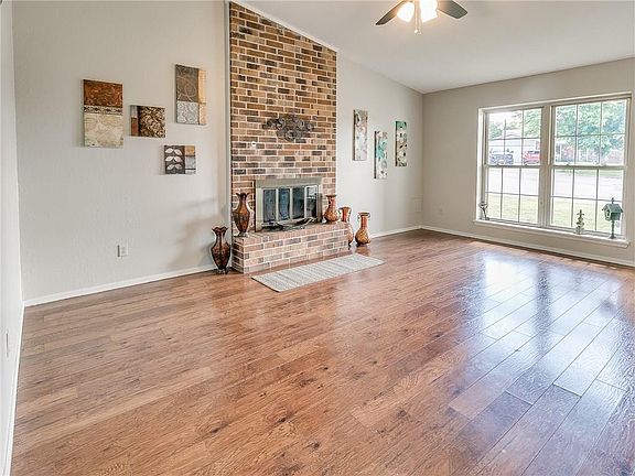 5th image of 113 Stonewood Dr