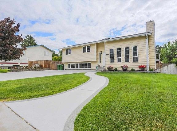2nd image of 5115 Dove Ln
