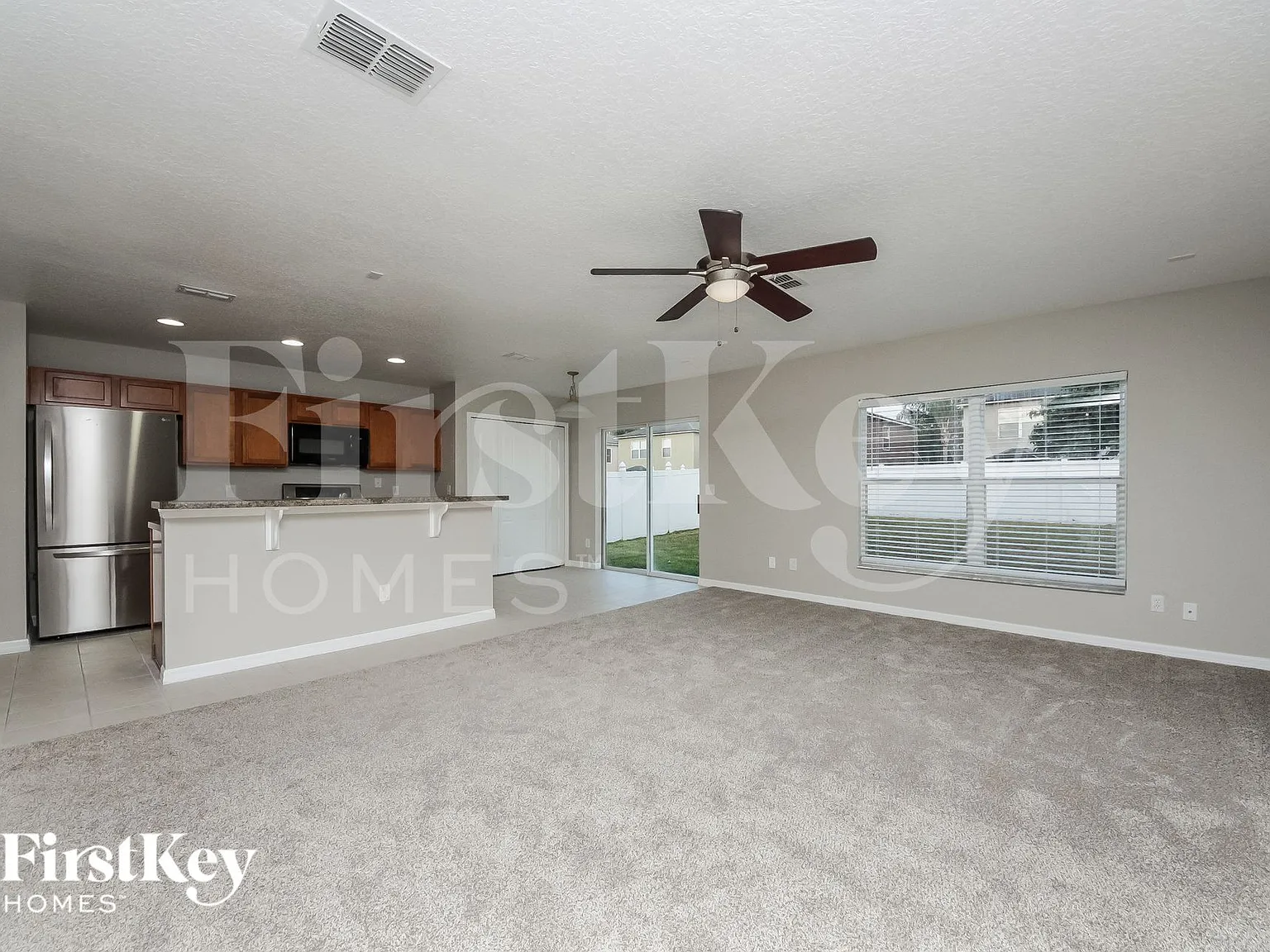 4 bed, 2.5 bath, 1606 sqft, $2,430 — Photo 4