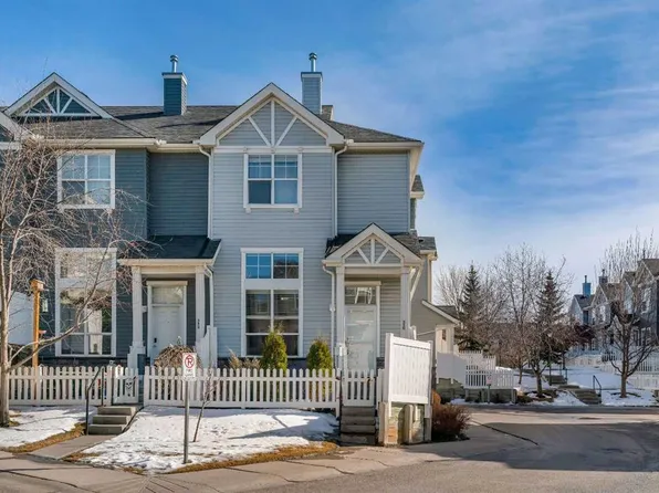 320 W Elgin Gdns SE, Calgary, AB T2Z 4T5