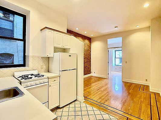 1st image of 362 Broome St APT 14