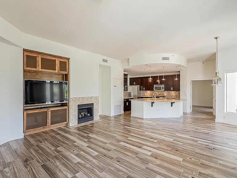 945 E Playa Del Norte Dr #3001 — Photo 3