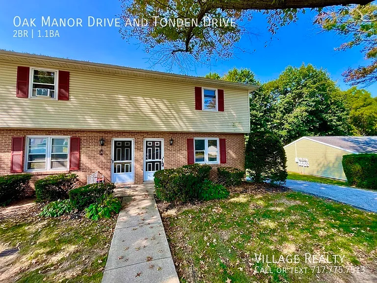 Oak Manor Dr — Photo 5