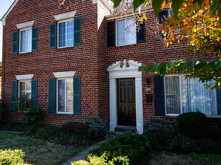 Brookville Townhomes Exterior 94