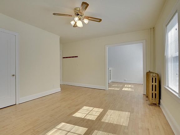 3rd image of 916 Ashland Ave APT 4