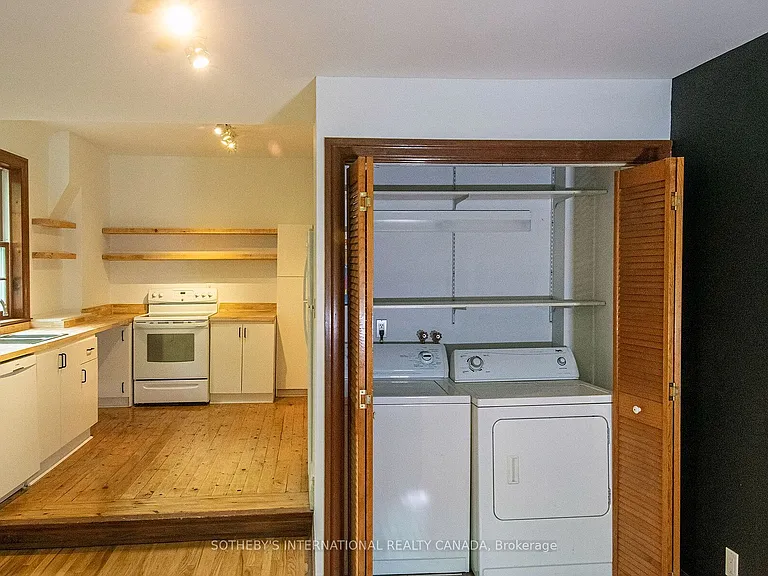 19 Melgund Rd #UPPER — Photo 9