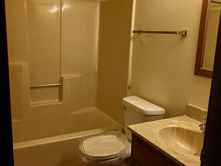 Pheasant Run Apartments — Photo 31