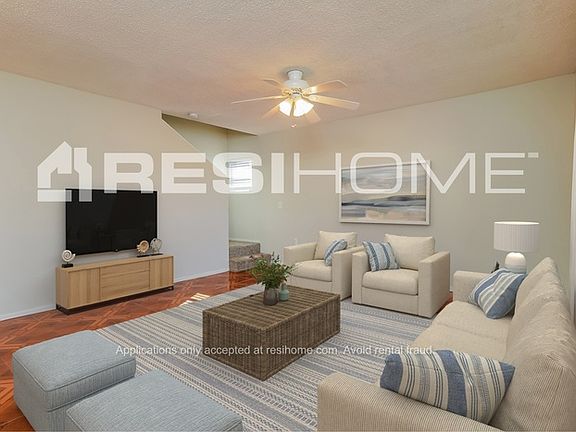 4th image of 3354 Huntwicke Blvd