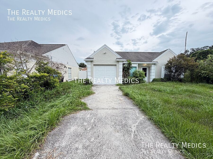 1st image of 1663 Palm Leaf Dr