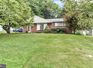 124 Brookhill Rd, Newtown Square, PA 19073