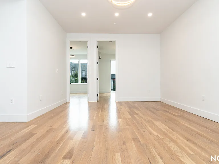 156 Martense St #3L — Photo 18