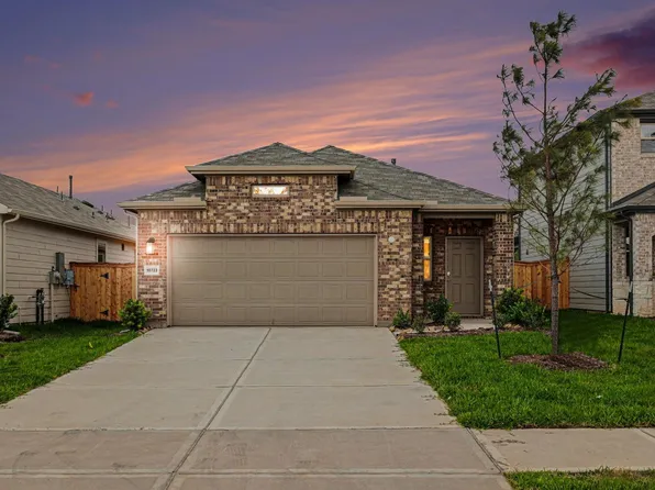 10723 Sara Cir, Willis, TX 77378