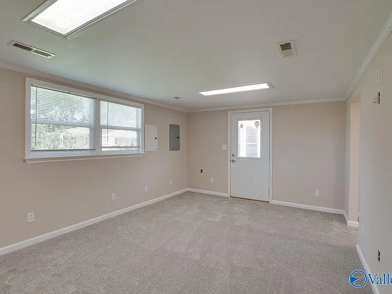 211 Wingate Ave SW — Photo 36