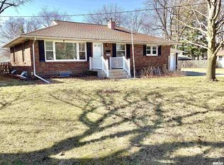 454 E Prospect St, Farmington, IL 61531