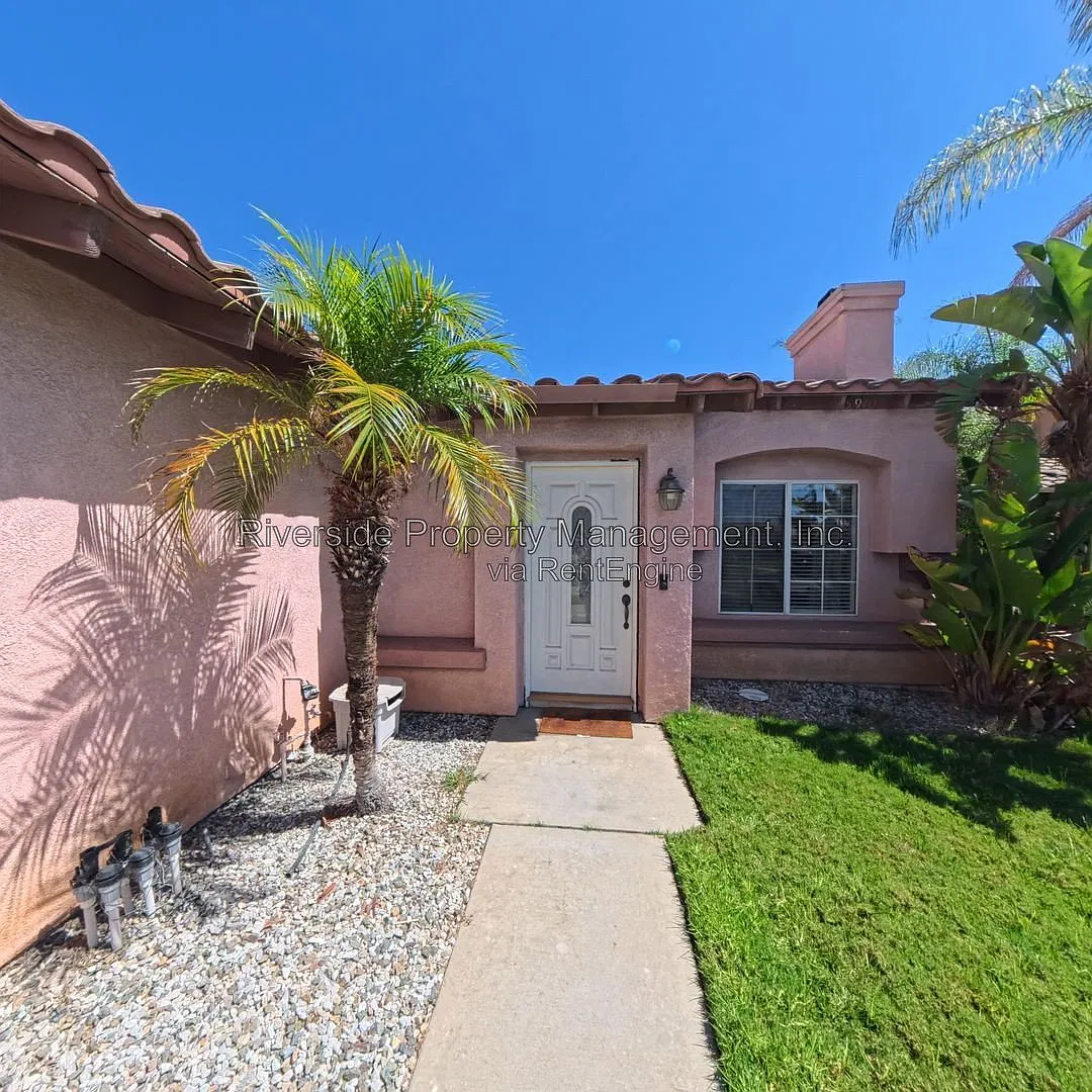 3 bed, 2.0 bath, 1123 sqft, $2,700 — Photo 4