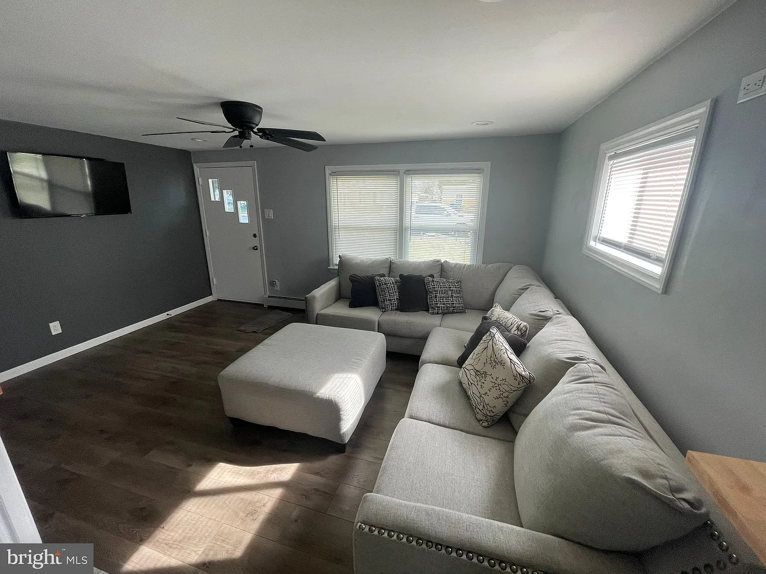 3 bed, 1008 sqft, $2,800 — Photo 4