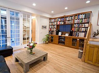 18 2nd Ave, New York, NY 10003
