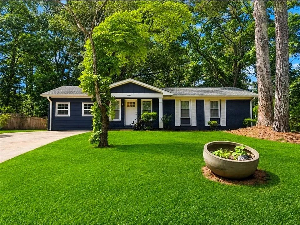 1551 Pine Glen Cir