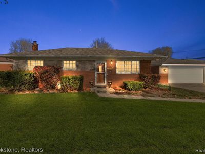 30108 Iroquois Dr, Warren, MI, 48088