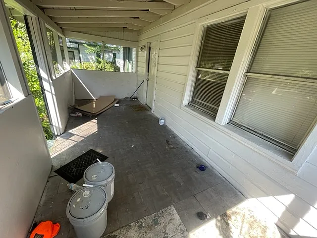 3033 Thomas St — Photo 28