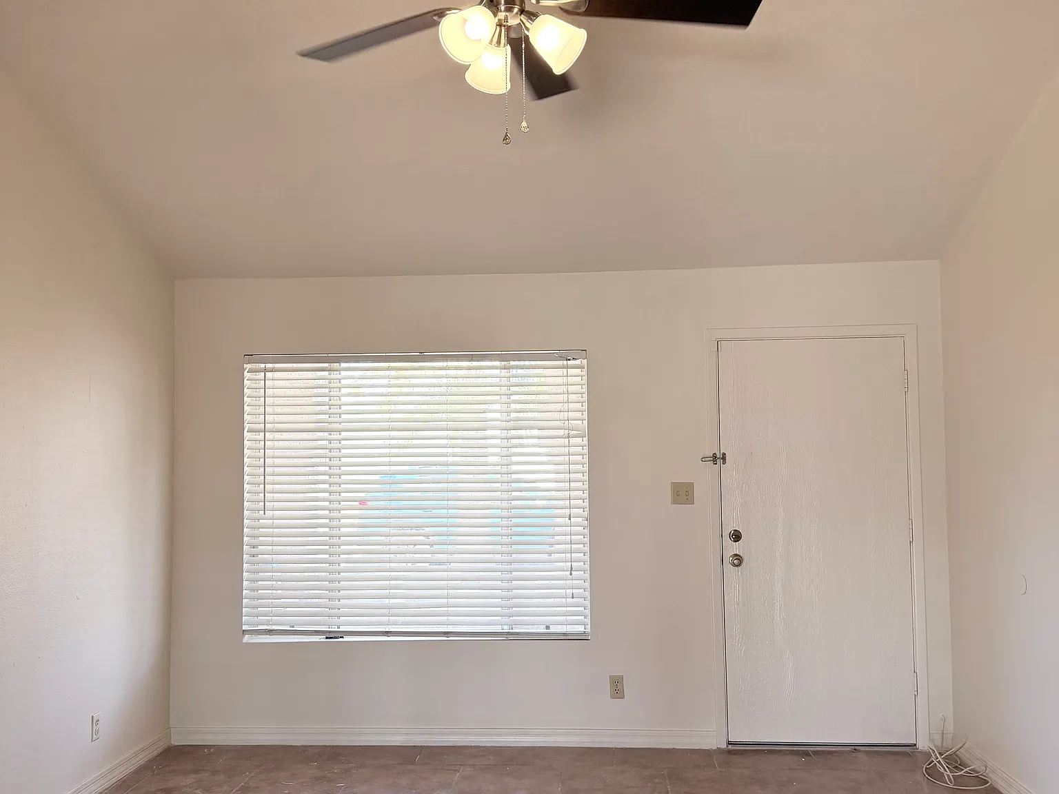 4 bed, 1590 sqft, $2,350 — Photo 4