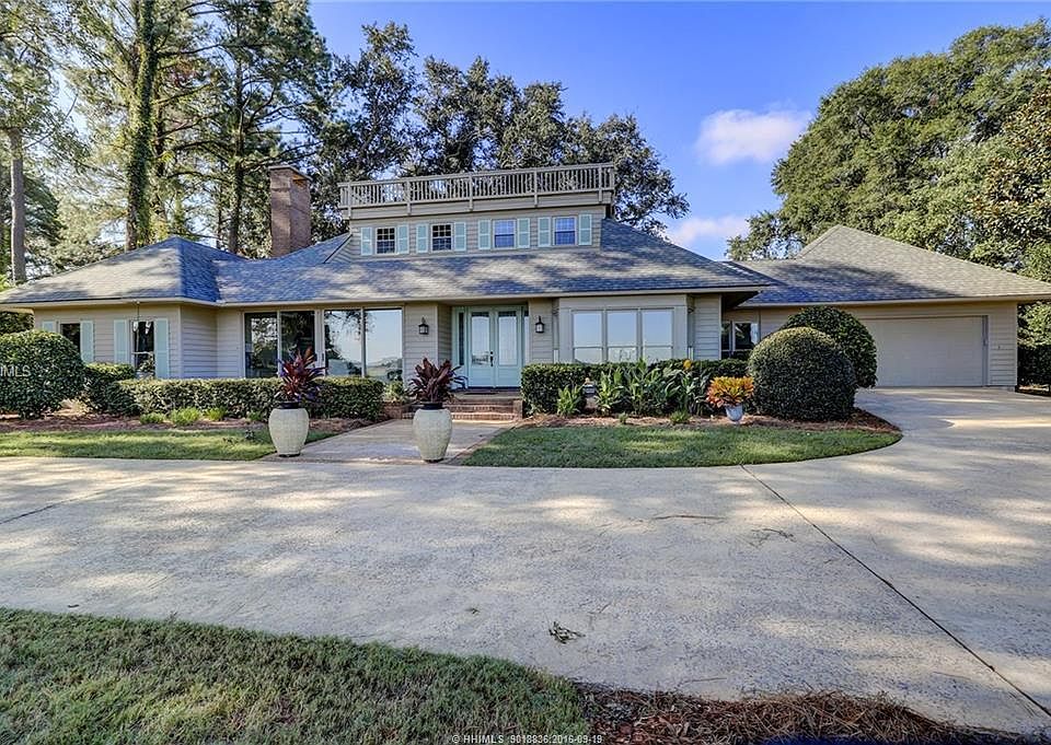 1st image of 324 Moss Creek Dr