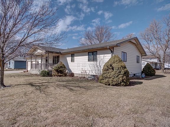 2nd image of 512 E Centennial Dr