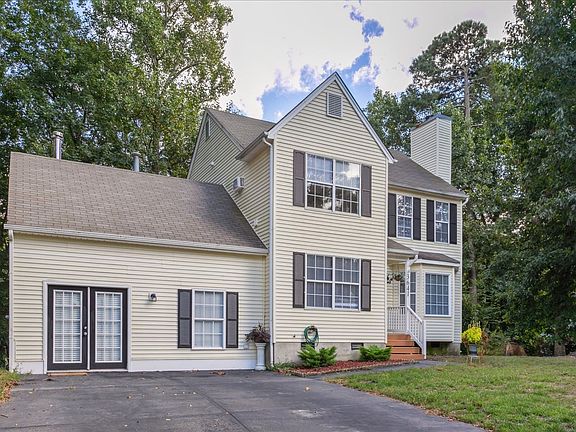 2nd image of 3641 Marlbrook Dr
