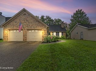 7814 Old Tree Run, Lyndon, KY 40222
