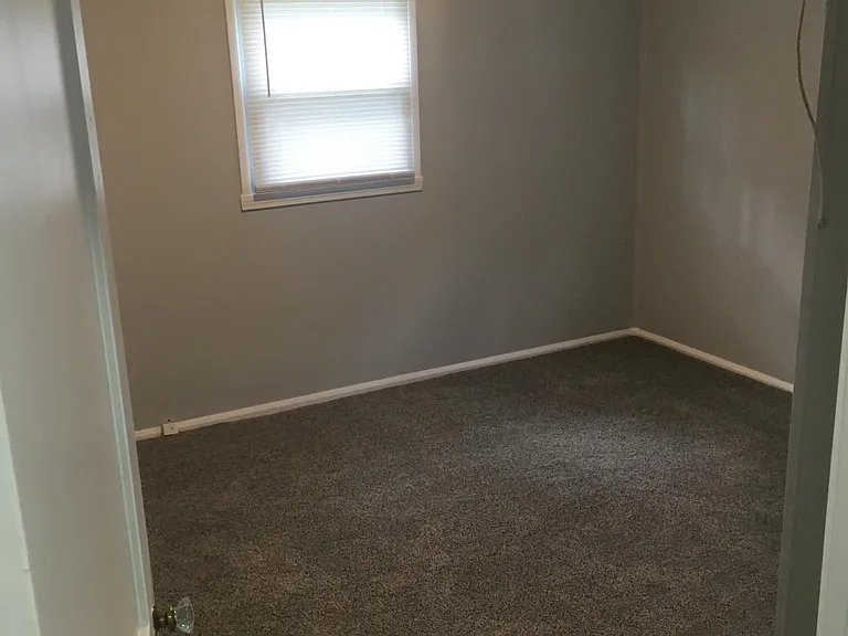 2019 Byrd Dr — Photo 8