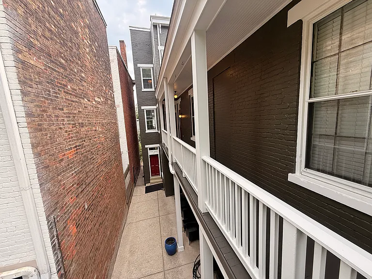 332 Milton St #2 — Photo 29