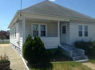 150 Bracken St, Cranston, RI 02920