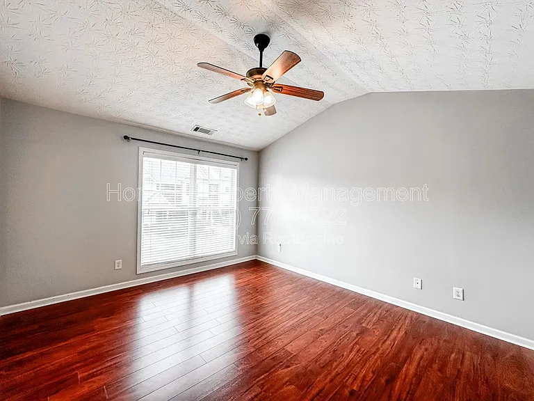 19 Pearl Chambers Dr — Photo 11