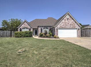 13215 E 90th St N, Owasso, OK 74055