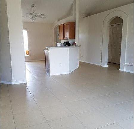 5th image of 1739 McFarlane Ave