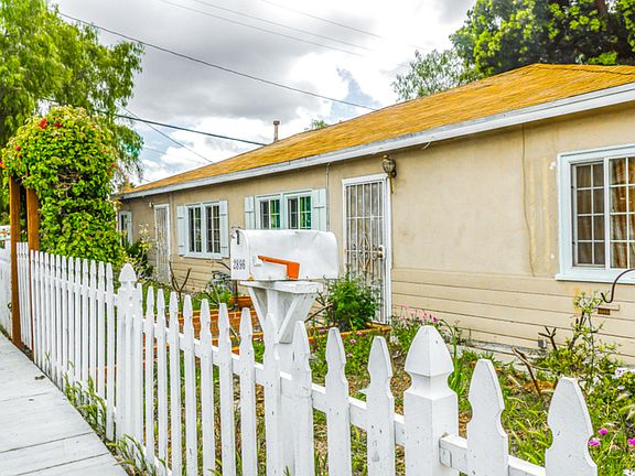 3rd image of 2896 Los Feliz Dr