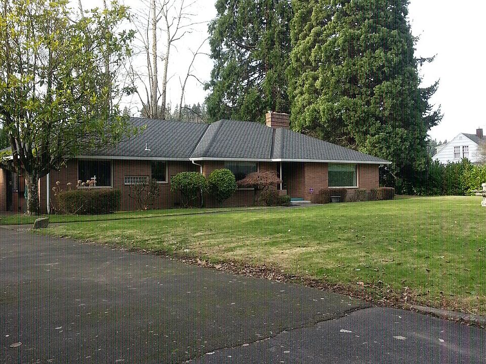 1st image of 2701 NE 102nd Ave