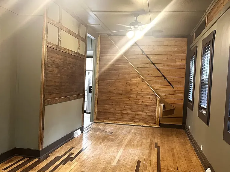 21 15th Ave — Photo 15