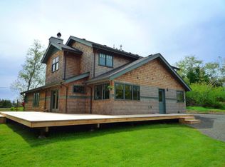 36687 Christians Ln, Astoria, OR 97103