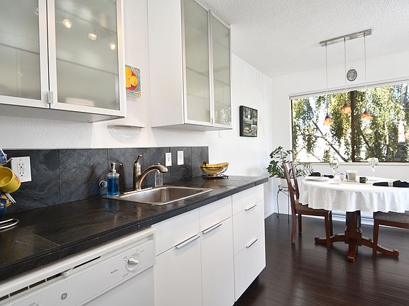 3rd image of 28 Kaniela St