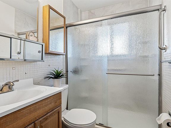 3rd image of 3967 Rodapa Dr