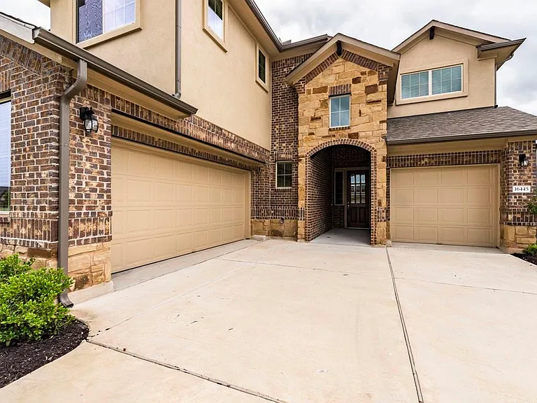 16445 Marcello Dr — Photo 39